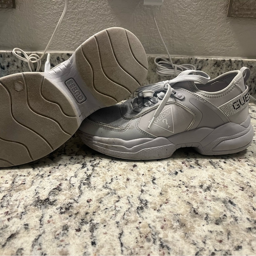 Women’s sneakers
